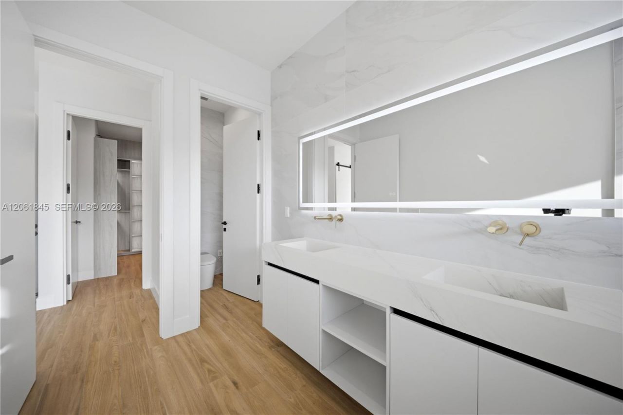 1320 NE 16th Ter, Fort Lauderdale, FL 33304 Photo