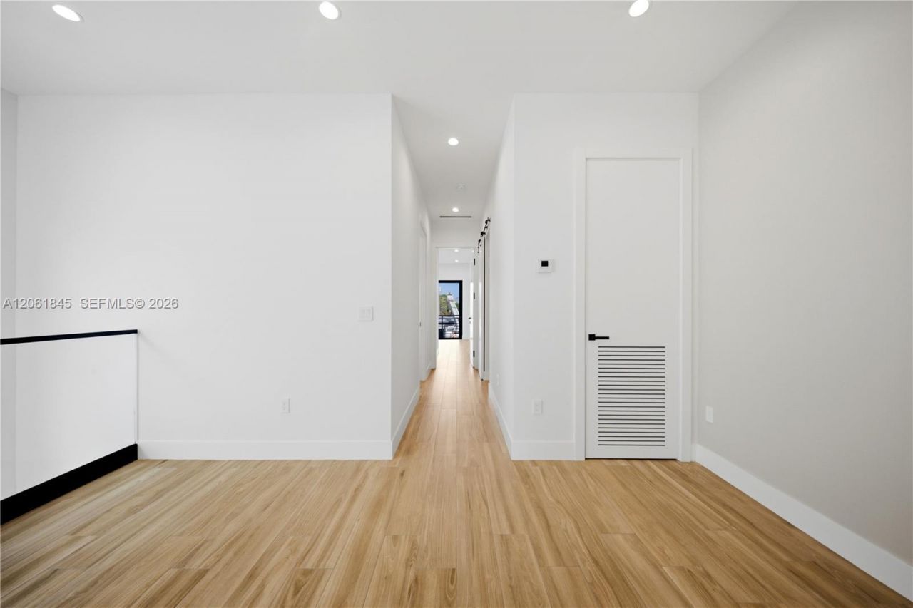 1320 NE 16th Ter, Fort Lauderdale, FL 33304 Photo