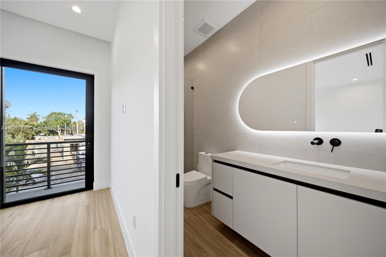1320 NE 16th Ter, Fort Lauderdale, FL 33304 Photo