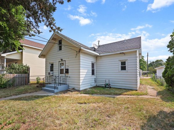 220 33rd Avenue N, Saint Cloud, MN 56303