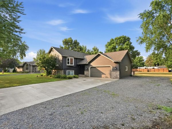 5652 W Oakes Drive, Saint Cloud, MN 56303