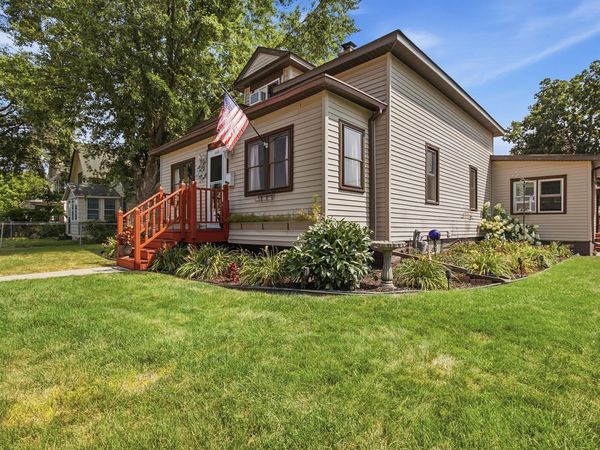 125 3rd Avenue S, South Saint Paul, MN 55075
