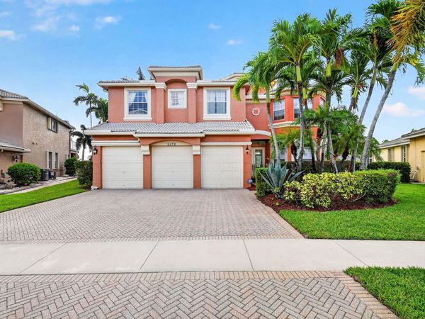 2279 Ridgewood Circle, Royal Palm Beach, FL 33411