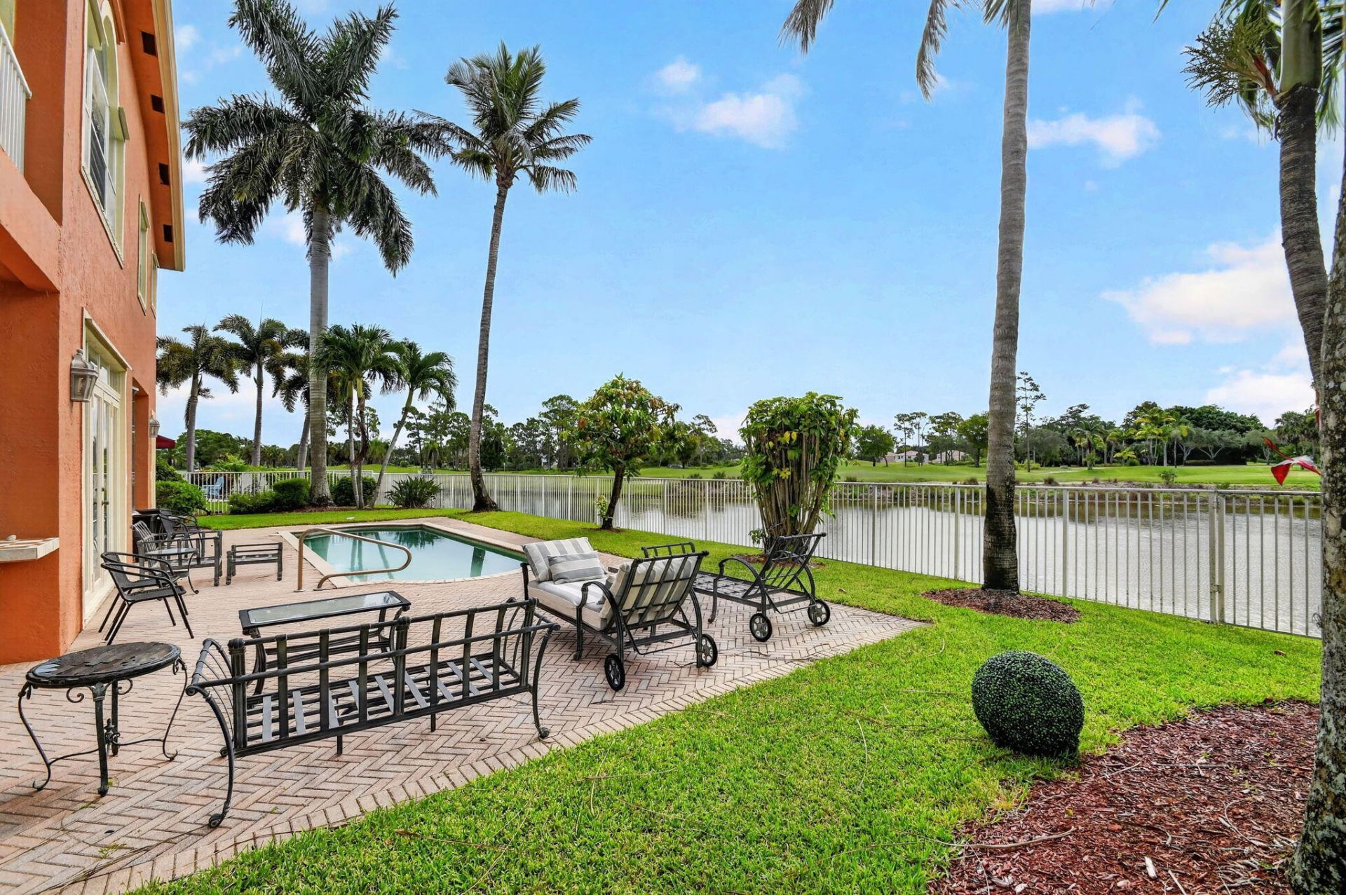 2279 Ridgewood Circle, Royal Palm Beach, FL 33411 Photo