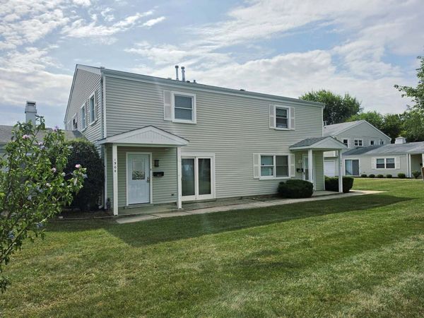 Unit B, Bartlett, IL 60103