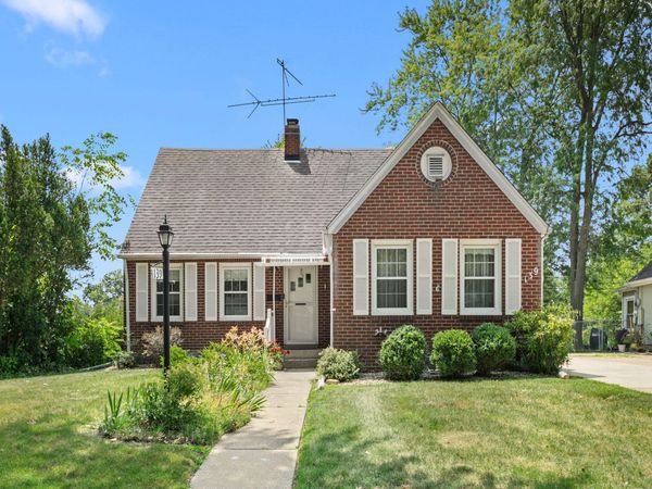 139 Beverly Boulevard , Hobart, IN 46342