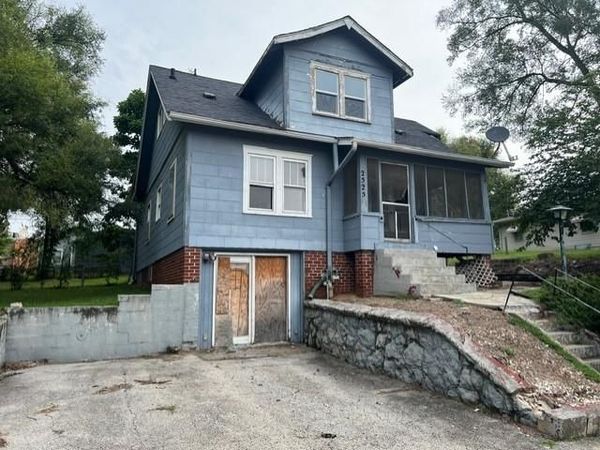 2525 Angelique Street, St Joseph, MO 64501