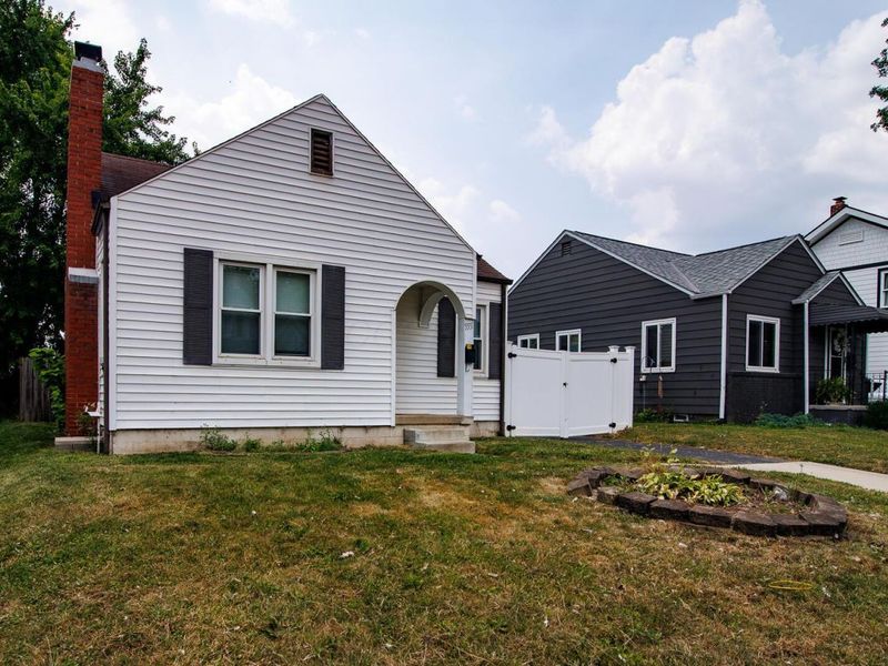 555 Nashoba Avenue, Columbus, OH 43223 Photo 2