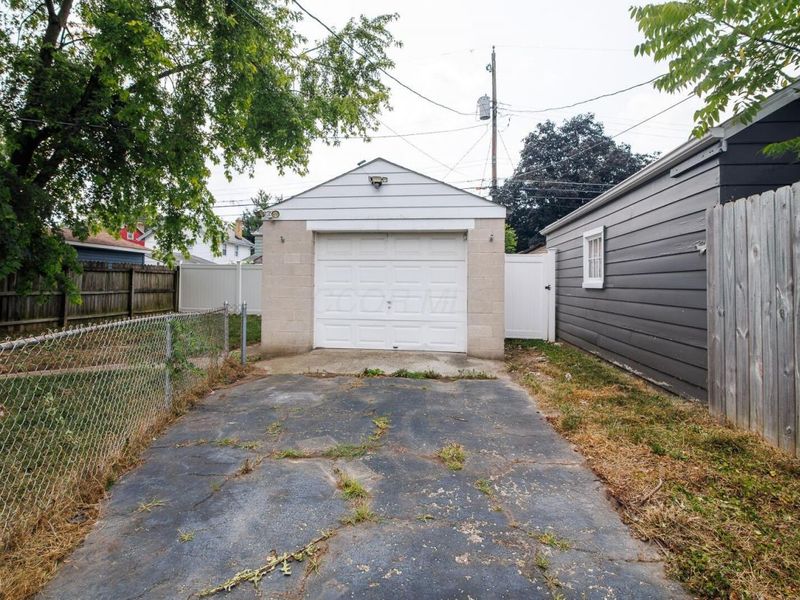 555 Nashoba Avenue, Columbus, OH 43223 Photo 29