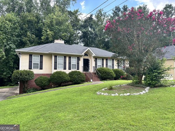 2051 Oakcreek Drive, Lithia Springs, GA 30122