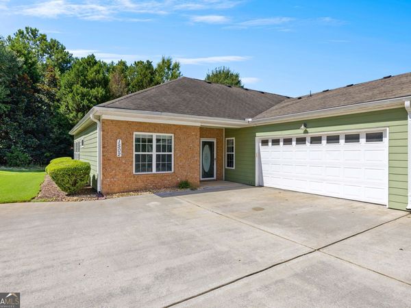 1502 Commonwealth Circle, Newnan, GA 30263