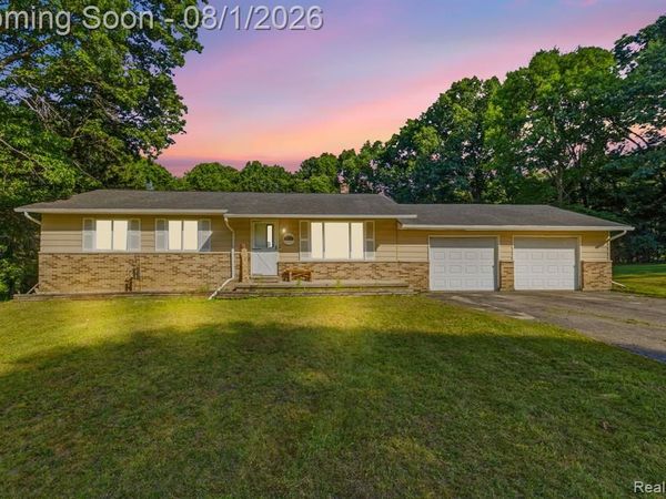 3685 Chesterfield Drive, Oregon Township, Mi 48446