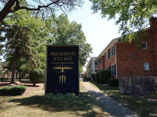 29232 Hoover Road, Unit 232, Warren, Mi 48093