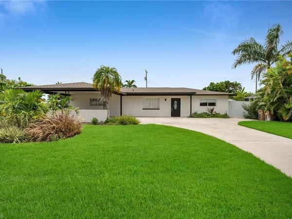 127 SE 43rd LN, CAPE CORAL, FL 33904