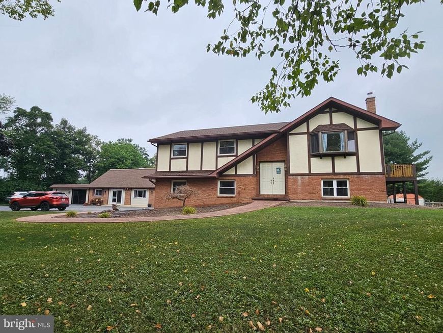 36 Hunter Liggett Drive, Shoemakersville, PA 19555 Main Photo