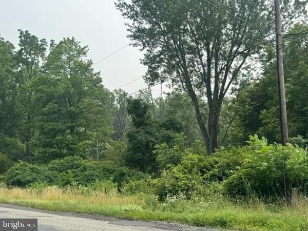 8120 GRANT ROAD, COOPERSBURG, PA 18036