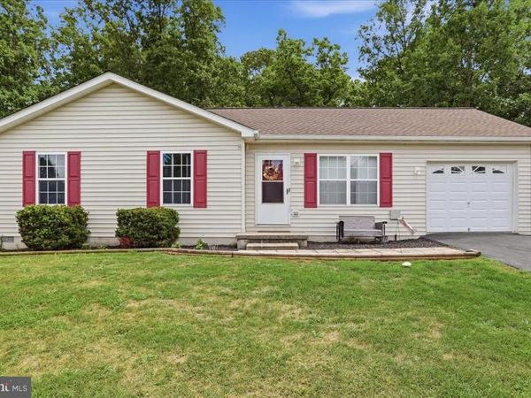 109 THOREAU DRIVE, INWOOD, WV 25428