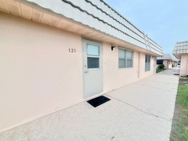 201 BEDFORD TRAIL , Unit 121, SUN CITY CENTER, FL 33573