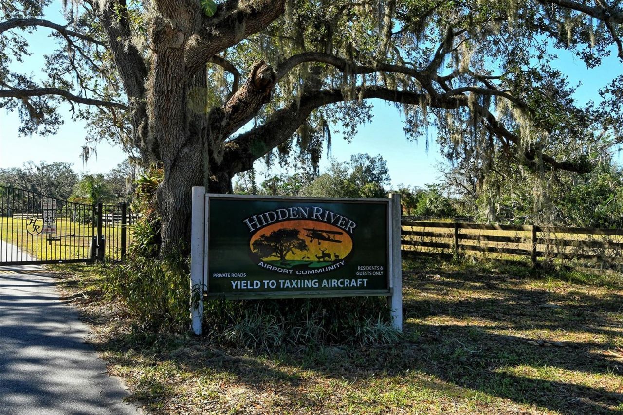 4498 Hidden River Road, Sarasota, FL 34240 Photo