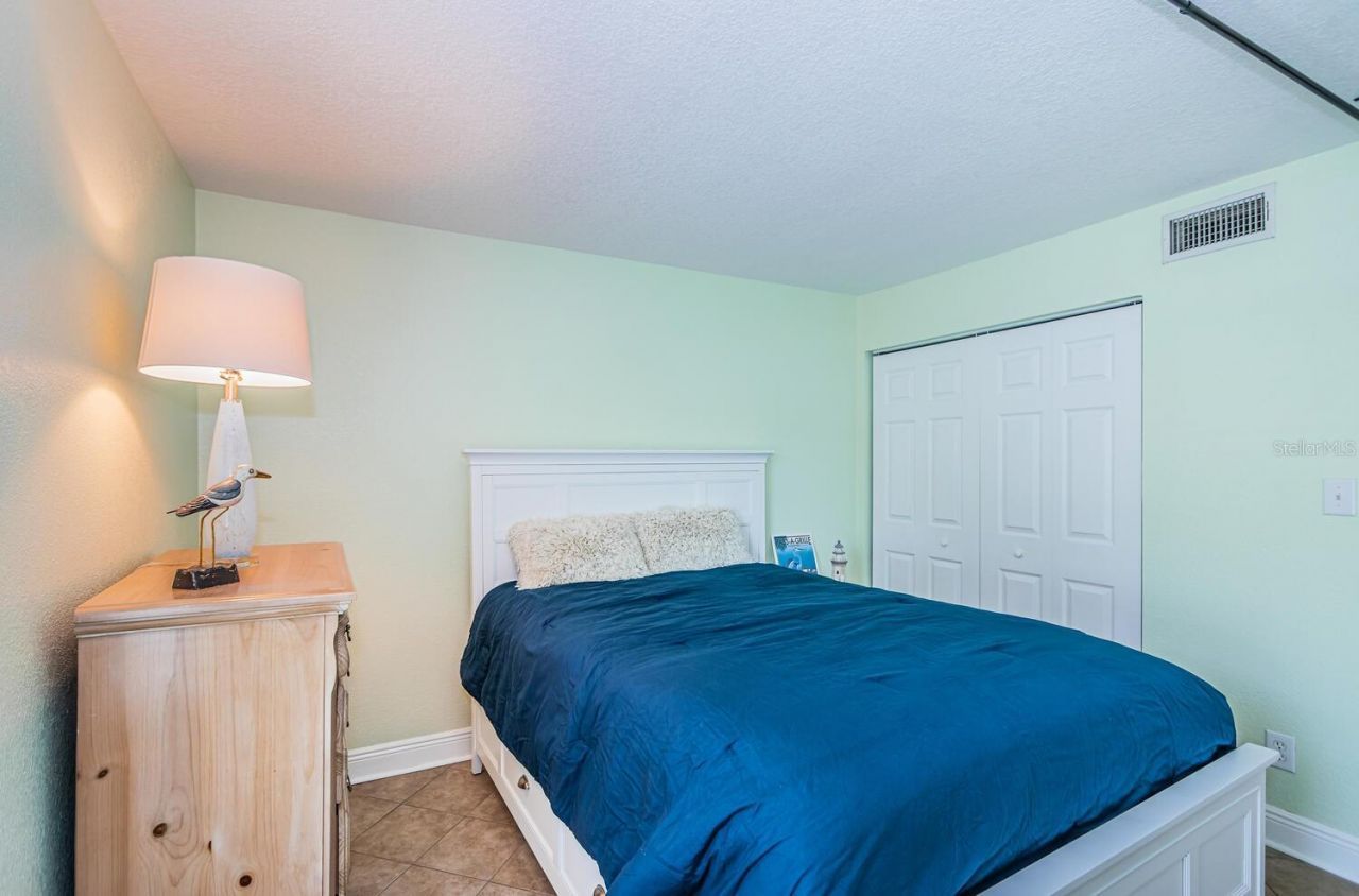 5215 Coquina Key Drive Se, Unit B, Saint Petersburg, FL 33705 Photo