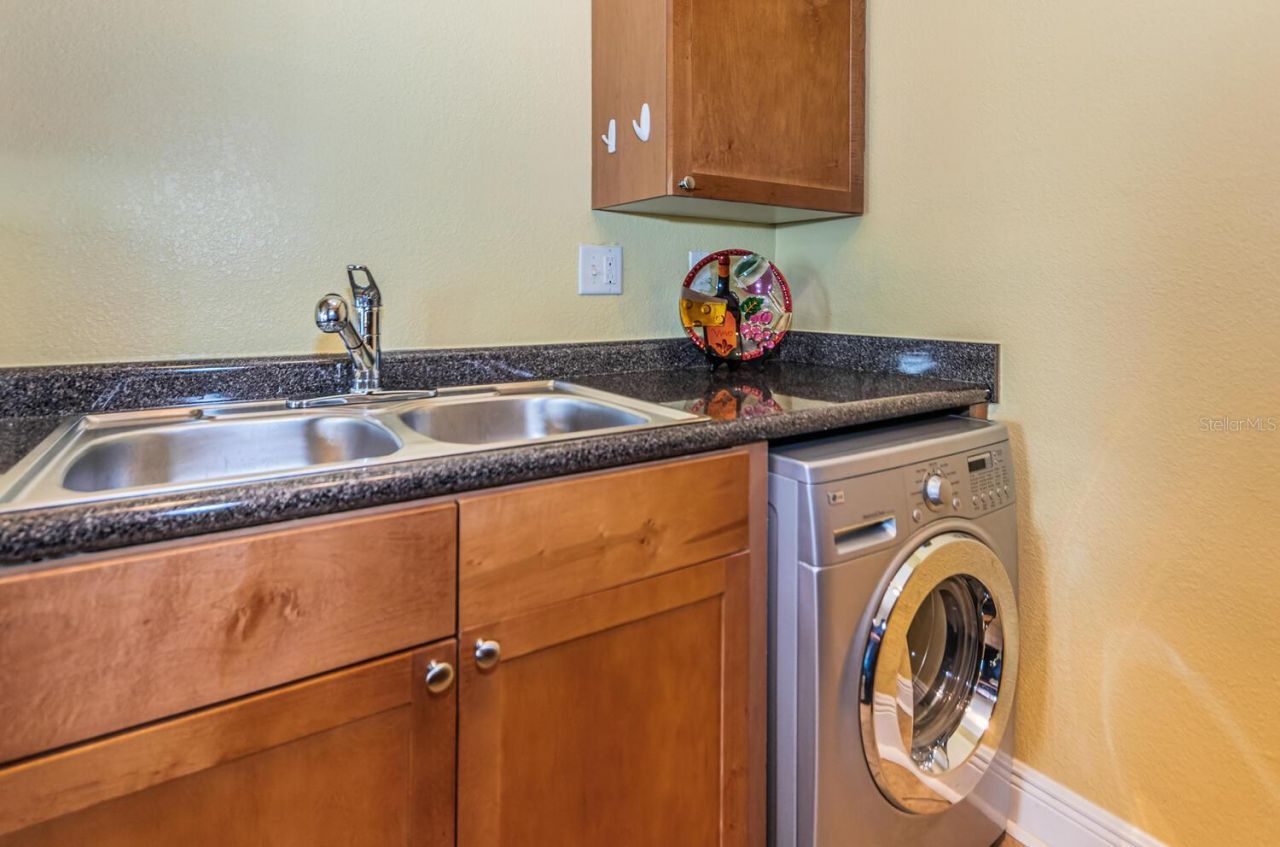 5215 Coquina Key Drive Se, Unit B, Saint Petersburg, FL 33705 Photo