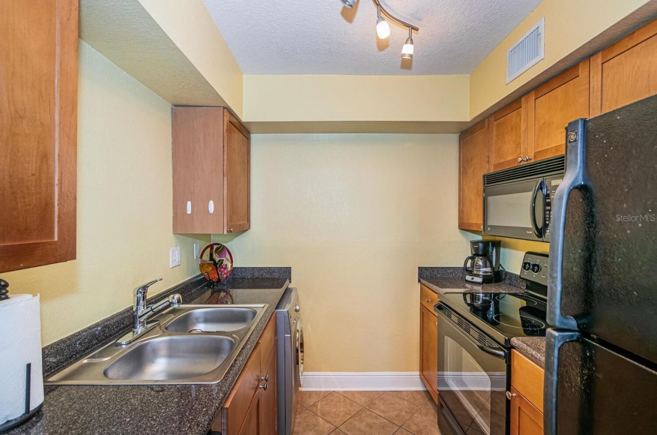 5215 Coquina Key Drive Se, Unit B, Saint Petersburg, FL 33705 Photo
