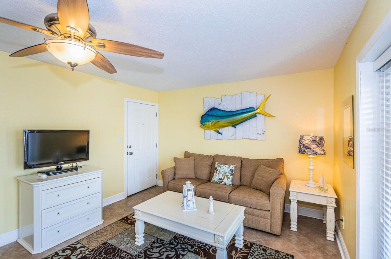 5215 Coquina Key Drive Se, Unit B, Saint Petersburg, FL 33705 Photo