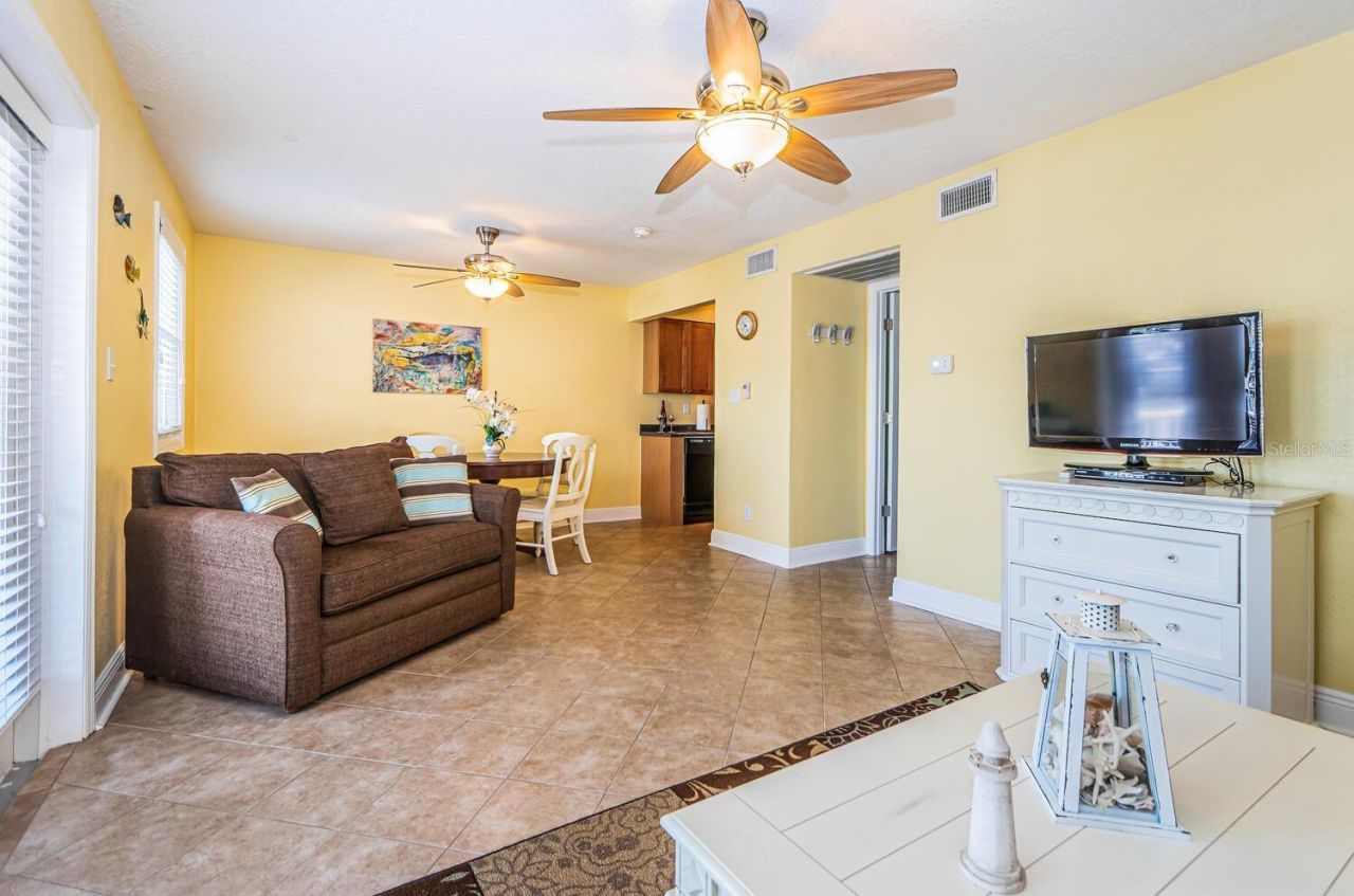 5215 Coquina Key Drive Se, Unit B, Saint Petersburg, FL 33705 Photo