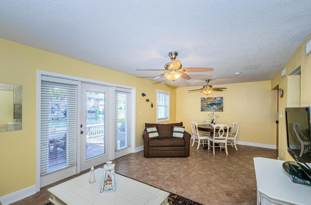 5215 Coquina Key Drive Se, Unit B, Saint Petersburg, FL 33705 Photo