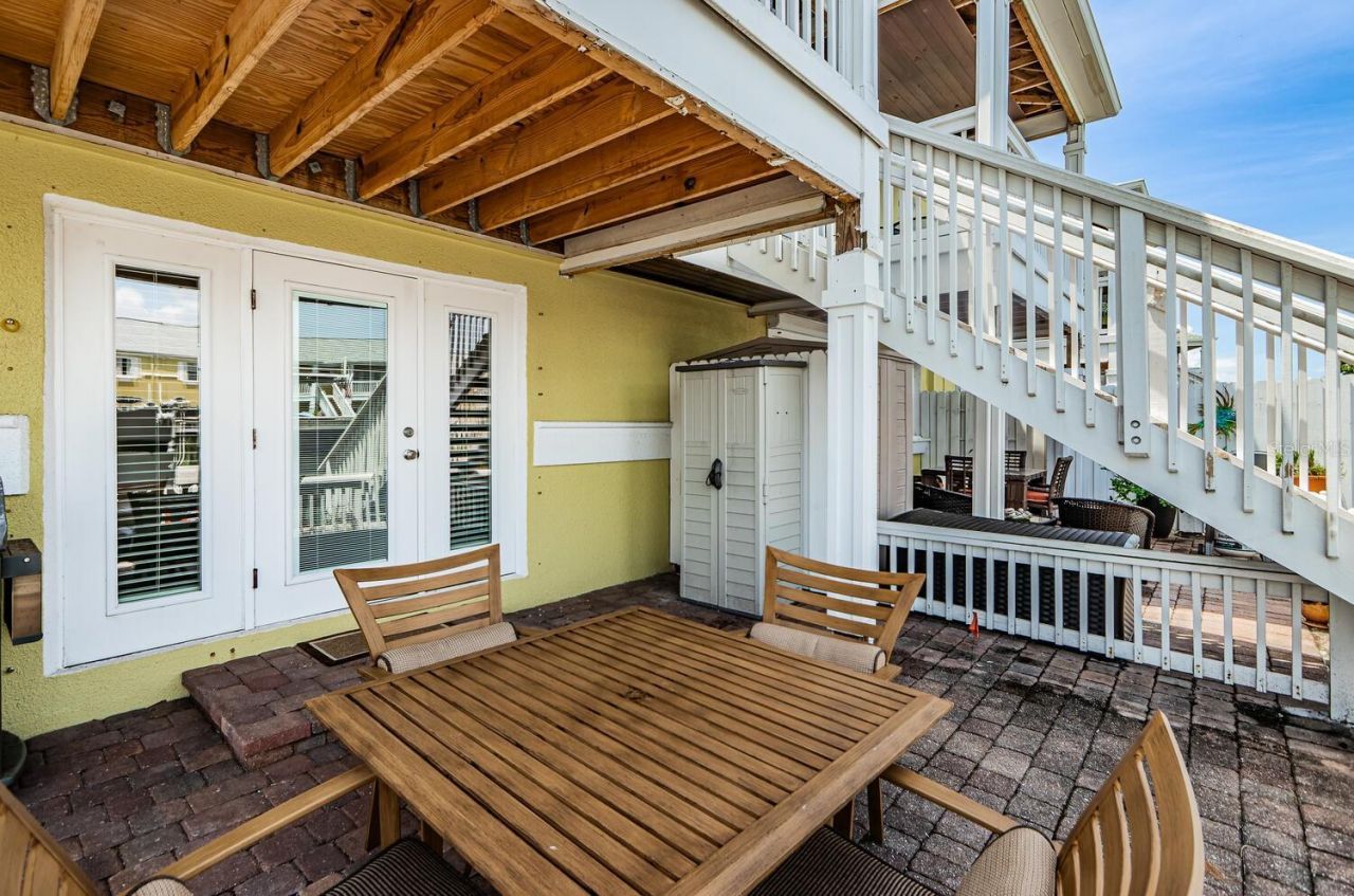 5215 Coquina Key Drive Se, Unit B, Saint Petersburg, FL 33705 Photo