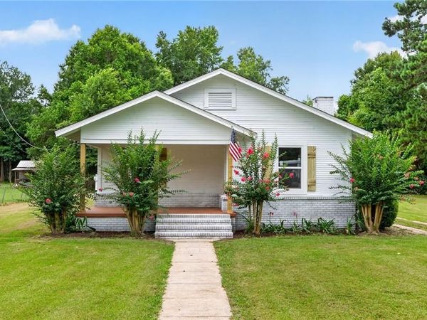 1102 W 6TH Street , Bogalusa, LA 70427
