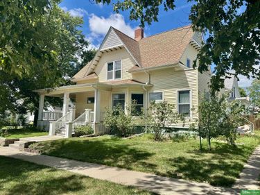 1000 N Burlington Drive, York, NE 68467