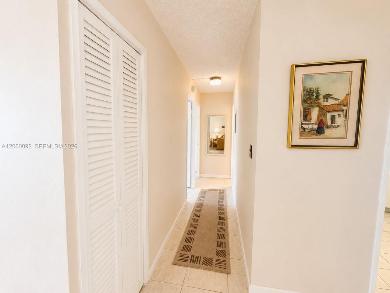 220 Kings Point Dr, Unit 211, Sunny Isles Beach, FL 33160 Photo