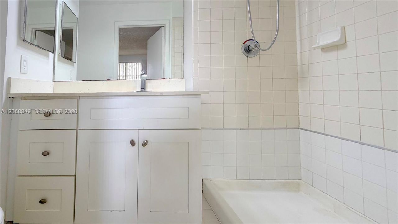 753 NW 103rd Ter, Unit 202, Pembroke Pines, FL 33026 Photo