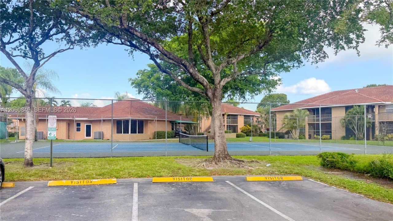 753 NW 103rd Ter, Unit 202, Pembroke Pines, FL 33026 Photo