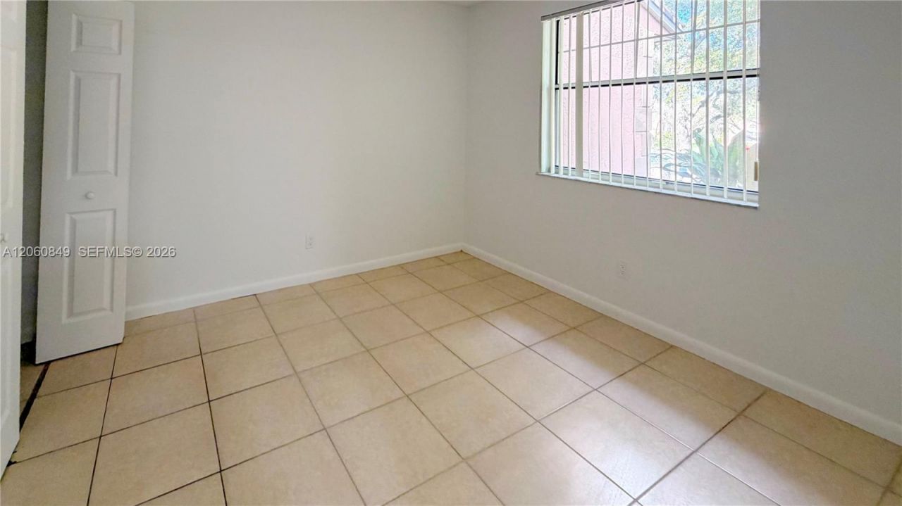 753 NW 103rd Ter, Unit 202, Pembroke Pines, FL 33026 Photo