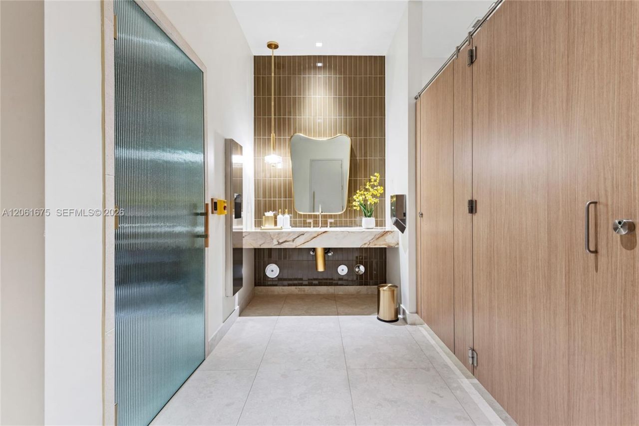 77 SE 5th Street, Unit 2205, Miami, FL 33131 Photo