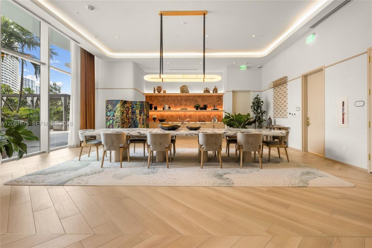 77 SE 5th Street, Unit 2205, Miami, FL 33131 Photo
