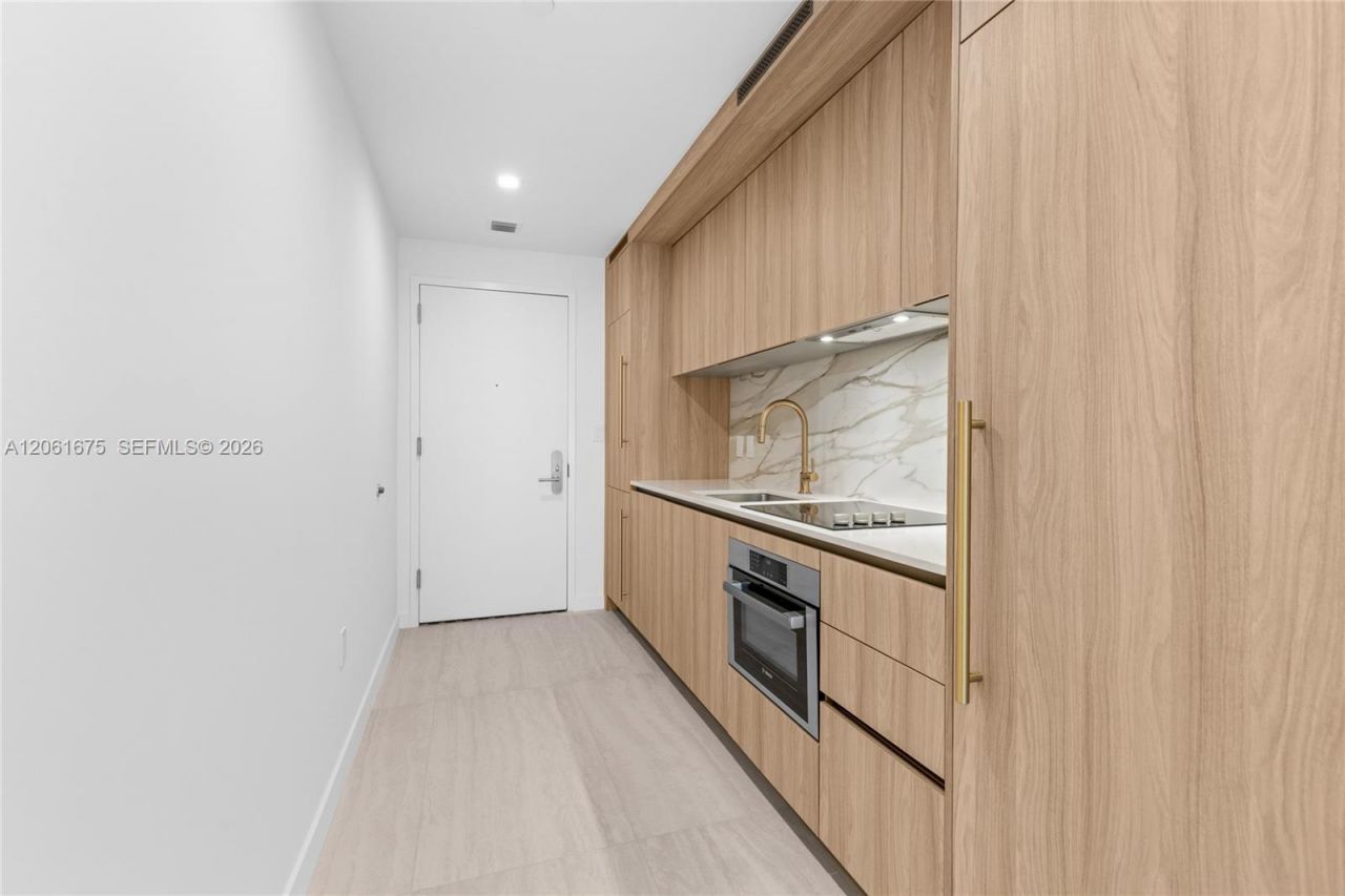 77 SE 5th Street, Unit 2205, Miami, FL 33131 Photo
