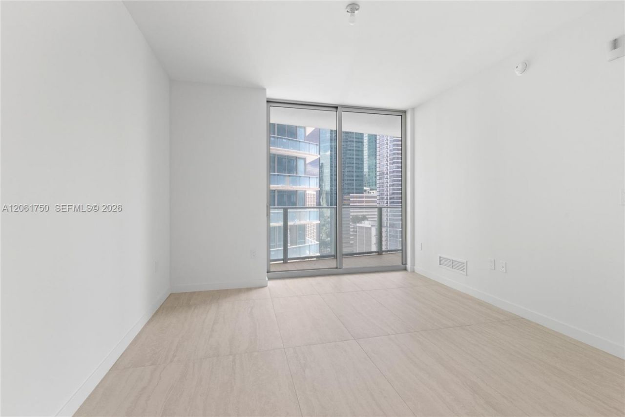 77 SE 5th Street , Unit 2205, Miami, FL 33131 Photo