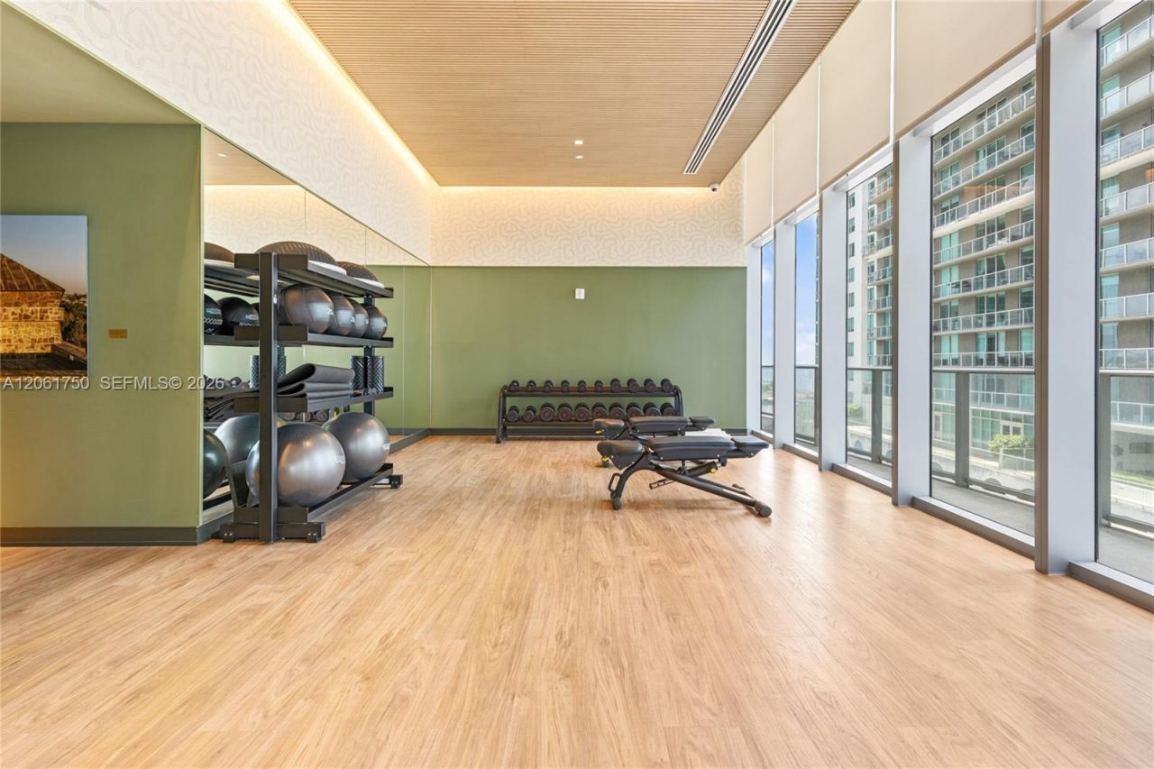 77 SE 5th Street , Unit 2205, Miami, FL 33131 Photo