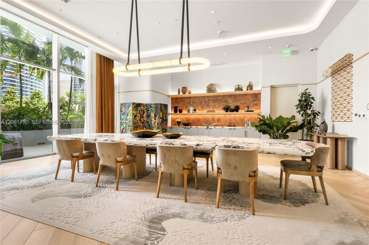 77 SE 5th Street , Unit 2205, Miami, FL 33131 Photo
