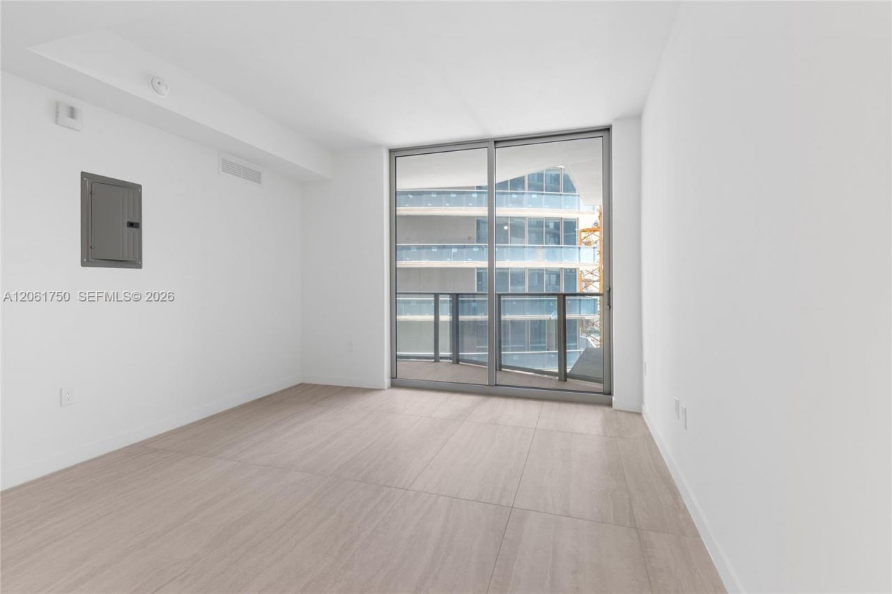 77 SE 5th Street , Unit 2205, Miami, FL 33131 Photo