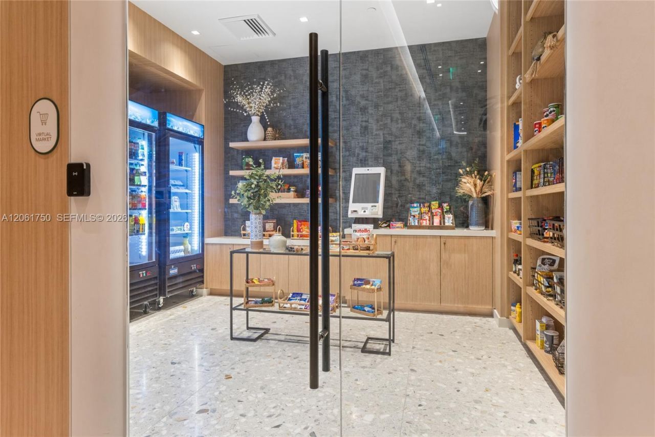 77 SE 5th Street , Unit 2205, Miami, FL 33131 Photo