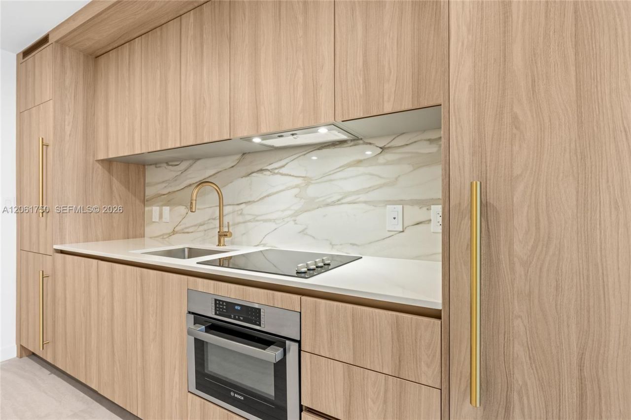 77 SE 5th Street , Unit 2205, Miami, FL 33131 Photo