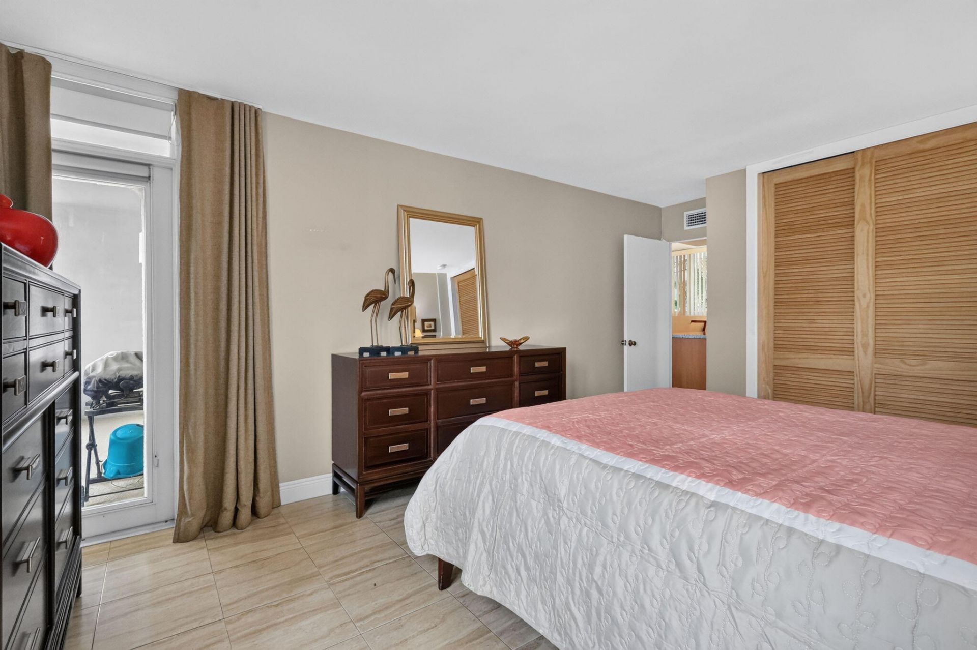 1670 Bay Road, Unit 3F, Miami Beach, FL 33139 Photo