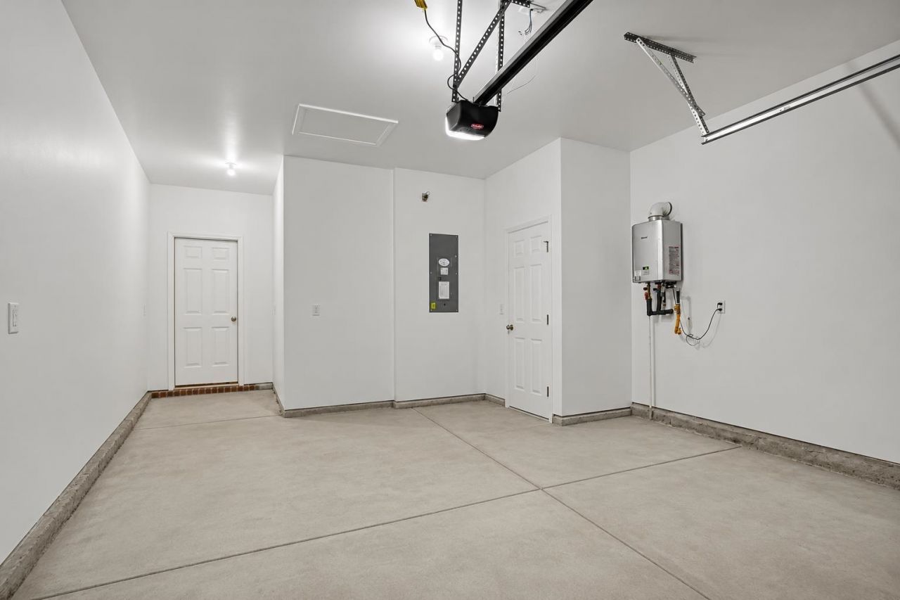4032 Taranto Loop  Photo 30