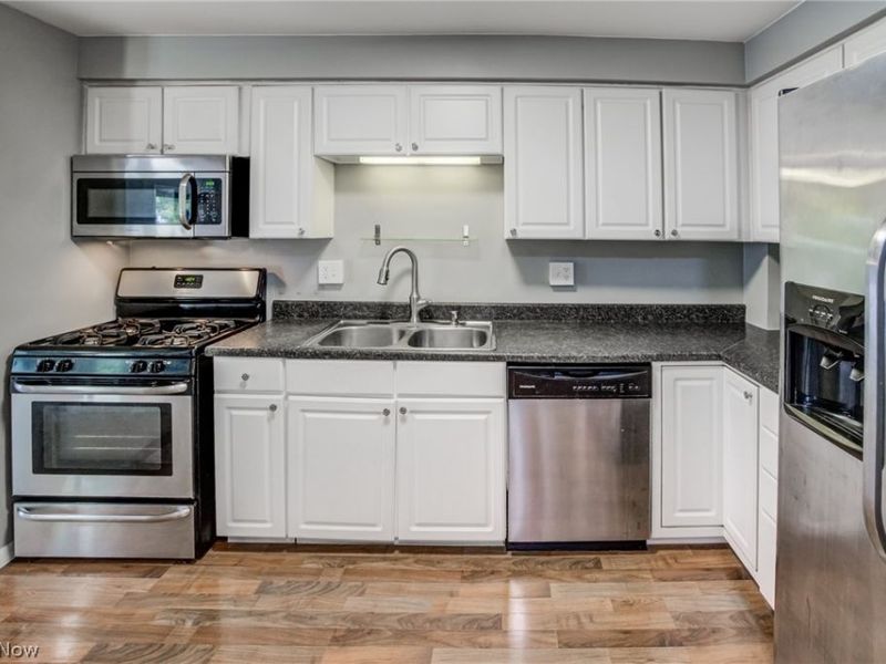 32754 Washington Court, Solon, OH 44139 Photo 15