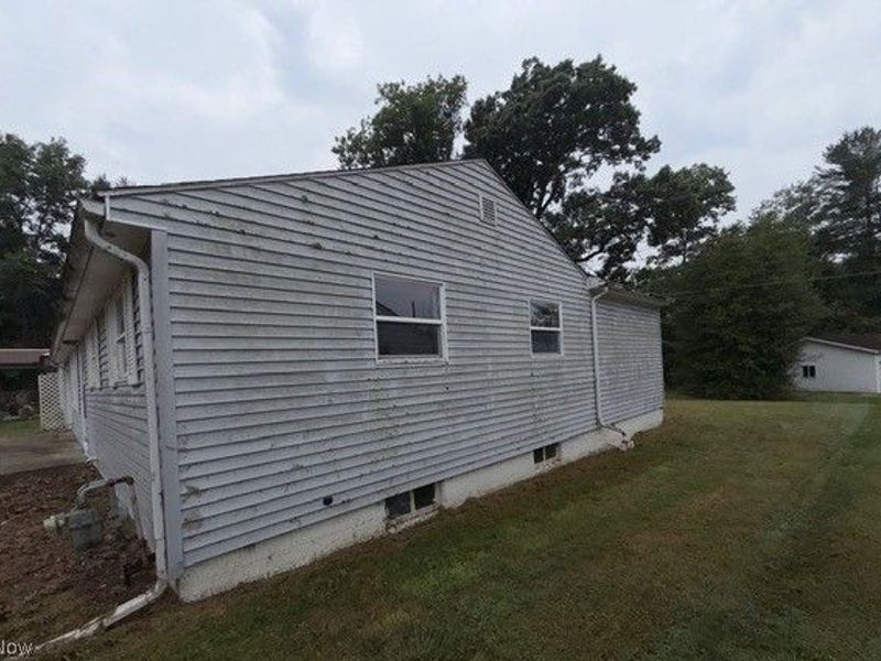 229 Crowley Street, Roseville, OH 43777 Photo 2