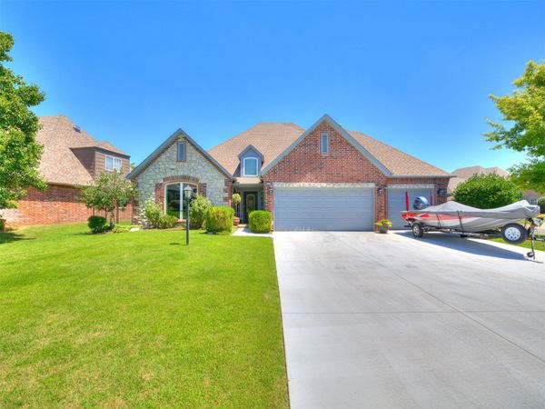 8335 S 70th East Avenue E, Tulsa, OK 74134